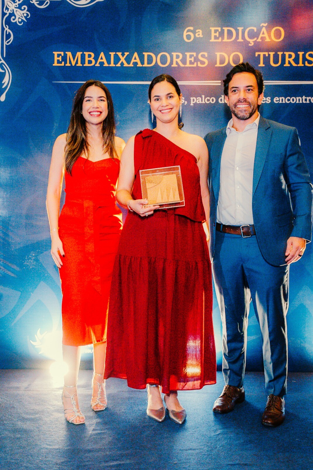 Diretora adjunta da ANTC é homenageada como Embaixadora do Turismo em Alagoas