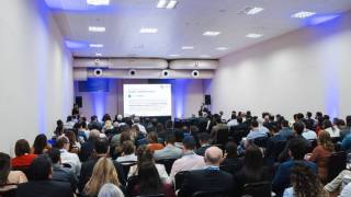 PAINEL_ENTRE_AVANCOS_E_DESAFIOS_GOVERNANCA_E_O_ESTAGIO_ATUAL_DO_USO_DA_INTELIGENCIA_ARTIFICIAL_GENERATIVA_NOS_TRIBUNAIS_DE_CONTAS_5_original